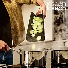 【Joseph Joseph】Chop2Pot系列輕鬆倒砧板-黑(大)