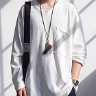 日本Antiqua｜復古質感V領口袋｜長袖T恤｜全棉輕鬆駕馭隨興造型｜實穿包色基本款｜男女適用 L-XL 白色Plus