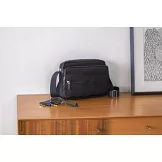 FUNZIONALE時尚單品：9口袋肩背包