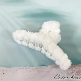 【卡樂熊】暖暖毛絨交叉造型抓夾(六色)- 白色