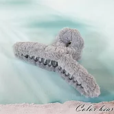 【卡樂熊】暖暖毛絨交叉造型抓夾(六色)- 灰藍色