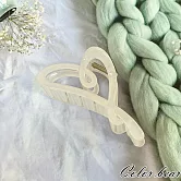 【卡樂熊】晶亮系列．曲線造型抓夾/鯊魚夾- 愛心奶油米