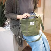 CIE｜日本復古休閒 防潑水軍用帆布側背/手拿包 綠色