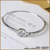 『坂井.亞希子』 簡約時尚單顆圓鑽微鑲鋯石手環 -白金色