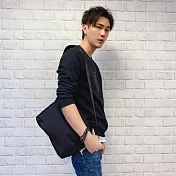 eeCute紳士好感度隨身側斜背包-EEEP013-BK-時尚黑