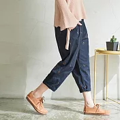 【慢。生活】鬆緊腰刺繡休閒蘿蔔褲 K5129　FREE藍色