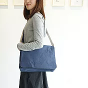 蘑菇帆布斜背包 / 新生 / 深海藍