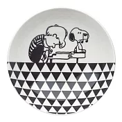 【日本YAMAKA】史努比黑白陶瓷深盤17cm ‧三角