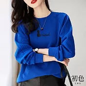 【初色】圓領寬鬆簡約刺繡麻花紋大口袋T恤上衣-藍色-65921(M-2XL可選) M 藍色