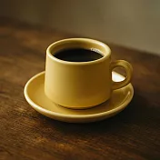 【日本Amabro】職人陶匠素釉 咖啡杯盤2件組 ‧ 黃地釉