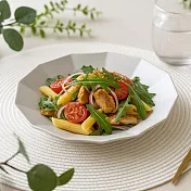 【日本Minoru】Rinka高雅花形 陶瓷淺盤11cm ‧ 象牙白