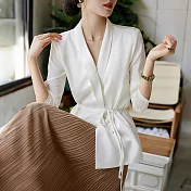 【MsMore】 休閒重磅絲質寬鬆收腰顯瘦設計感長袖西裝式罩衫短版上衣# 121395 L 白色