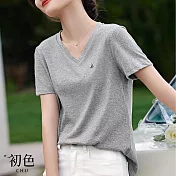 【初色】簡約素色休閒V領短袖T恤上衣女上衣-灰色-34626(M-2XL可選) M 灰色