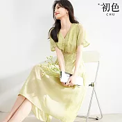 【初色】清涼感文藝V領胸前壓褶彈性收腰顯瘦輕薄短袖中長裙連衣裙連身洋裝長洋裝-綠色-33519(M-2XL可選) M 綠色