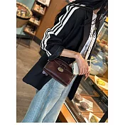 O-ni O-ni新品精選優質軟質高質感頭層牛皮輕盈韓版百搭潮款手機實用小物多用途小方包(品質保證)(bag-6098) 咖啡色