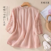 【AMIEE】刺繡花V領五分袖襯衫女上衣(KDTY-9041) M 粉紅色