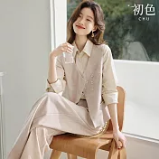 【初色】復古風斜扣馬甲背心女背心+純色垂感闊腿褲寬褲長褲套裝-淺米色-11016(M-2XL可選) M 淺米色
