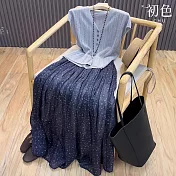 【初色】時髦顯瘦圖案印花單排扣V領短袖襯衫上衣女上衣+垂墜感中長裙半身裙套裝-藍色-11712(M-2XL可選) M 藍色