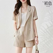 【初色】通勤風西裝領短袖外套女外套+休閒褲寬褲短褲套裝-卡其色-11706(M-XL可選) M 卡其色
