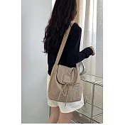 O-ni O-ni全新品精選優質輕巧牛津布休閒鬆弛感百搭大包包書包款(品質保證)(bag-6114) 卡其色