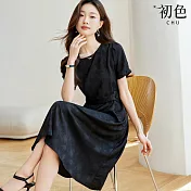 【初色】純色緹花圓領短袖修身中長連衣裙連身洋裝-共2色-13179(M-2XL可選) M 黑色