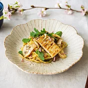 【日本Marusan Kondo】窯燒花形 陶瓷餐盤22cm ‧ 白