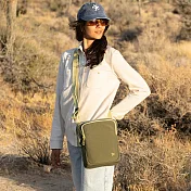 《TRAVELON》Voyages 3層防盜斜背包 - 酪梨