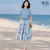 【初色】簡約純色短袖針織衫上衣女上衣+文藝花卉印花傘裙中長半身裙套裝-藍衣花裙-15337(F可選) F 藍衣花裙