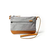 點子包【icleaxbag】輕旅斜側包 超輕量 防潑水內裏 皮製背帶繩 百搭款式 台灣製造 淺灰色