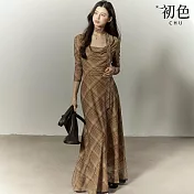 【初色】法式復古長袖盪領飄帶格紋垂感連身洋裝長裙-咖色-15752(M-XL可選) M 咖色