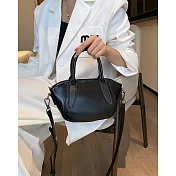 O-ni O-ni全新品精選優質頭層油蠟牛皮大容量翅膀包時尚經久耐用款(品質保證)(bag-6154) 黑色