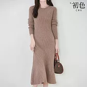【初色】氣質風純色圓領長袖修身針織中長裙連衣裙連身洋裝-共5色-16148(F可選) F 駝色