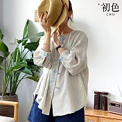 【初色】新中式復古重工刺繡圓領盤扣寬鬆棉麻風格襯衫上衣女上衣-麻本色-16466(M-2XL可選) M 麻本色