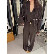 【MsMore】 V領針織開衫+背心+闊腿長褲三件式套裝# 126669 FREE 棕色