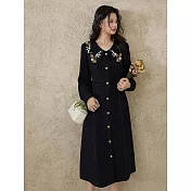 【MsMore】 大碼韓系曲線顯瘦繡花藏青長版長袖洋裝# 126766 M 藏青色