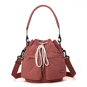 【Sayaka紗彌佳】輕量防潑多口袋束口 肩背手提機能包 -莓紅色