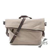 【Zoe’s】英倫時尚蠟染帆布X瘋馬皮郵差斜背包(品味白)