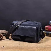 植鞣水洗牛革 復古中性側背包 深藍