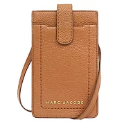 MARC JACOBS 素面皮革手機斜揹包 焦糖