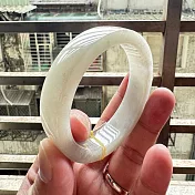 【緻麗珠寶】冰芙蓉或冰種起膠滿果凍白翡角鐲或後製成平安扁鐲(手圍19-19.5)【完美品】 19 白翡翠