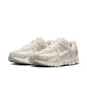 NIKE ZOOM VOMERO 5 男休閒鞋-白-HF1553100 US7.5 白色