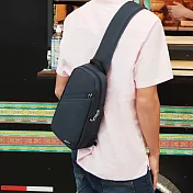 《TRAVELON》單肩防盜斜背包 | 側背包 斜背包 背帶包 防割防搶 - 黑