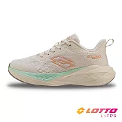 【LOTTO 義大利】女 寬楦 GT 600厚彈輕量跑鞋- 23cm 燕麥米