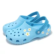 Crocs 洞洞鞋 Classic Daisy Clog K 中大童 印花紋克駱格 玻璃藍 小花 涼鞋 卡駱馳 2112574WD
