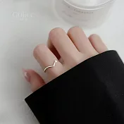 【Gulicc】戒指  韓版簡約鋯石V行戒指 (可調式戒圍)
