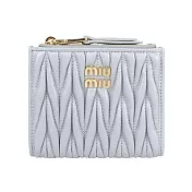 MIU MIU 金字納帕軟皮拉鍊零錢袋釦式二折短夾 (珍珠灰)