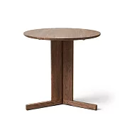 Form & Refine Trefoil Table 圓桌 （深色橡木）