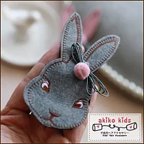 【akiko kids】手工刺繡兔子造型兒童髮夾 ─灰色