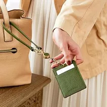 (贈品)CHENSON真皮手掛式證件套