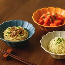 【日本cobono】Soleil美濃燒 靜謐花形餐碗16cm ‧ 灰